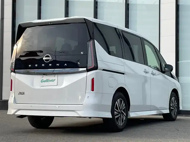 日産 セレナ ハイウェイスター V 大阪府 2024(令6)年 1.4万km プリズムホワイト 純正９インチナビ/   フルセグTV/Bluetooth/USB/衝突軽減/ＢＳＭ/プロパイロット/全方位モニター/スマートルームミラー/両側パワースライドドア/アイドリングストップ/ドライブレコーダー/ＥＴＣ/ＬＥＤライト/禁煙車