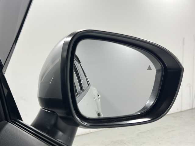 日産 エクストレイル オーテック e－4ORCE 広島県 2022(令4)年 2.1万km ブリリアントホワイトパール 純正12.3型ナビ（AppleCarPlay/AndroidAuto/フルセグTV）/プロパイロット/インテリジェントアラウンドビューモニター/インテリジェントルームミラー/AUTECH専用20インチAW/黒革シート/シートヒーター（前席/後席）/パワーシート/ポジションメモリー/パワーバックドア/ステアリングヒーター/インテリジェントエマージェンシーブレーキ/車線逸脱抑制機能/ハイビームアシスト/ブラインドスポットモニター/フロント/バックソナー/誤発進抑制機能/電動パーキングブレーキ/オートブレーキホールド/ETC2.0/ドライブレコーダー/AC100V/1500W電源/USB入力端子