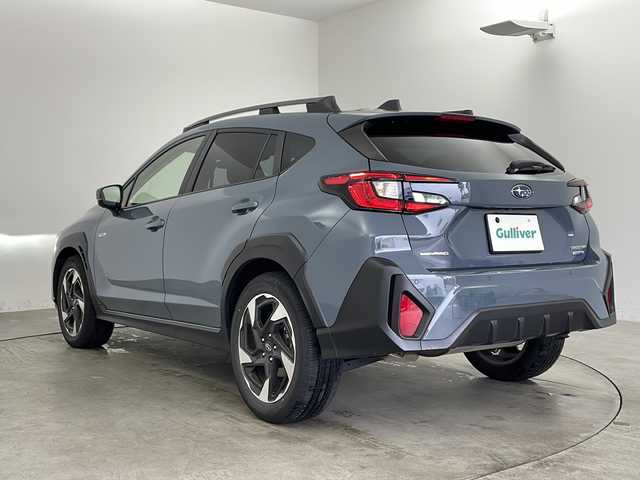 スバル クロストレック リミテッド 兵庫県 2023(令5)年 3.2万km 青 ・純正ナビ/TV/BT/USB/AUX/Apple Carplay/Android Auto/・スマートキー/・スペアキー/・プッシュスタート/・アイサイト/・レーダークルーズコントロール/・オートビークルホールド/・ビークルダイナミックコントロール/・ヘッドライトレベライザー/・ステアリング連動ヘッドランプ/・防眩ミラー/・プリクラッシュブレーキ/・Xモード/・車間距離警報/・レーンキープアシスト/・車線逸脱防止/・後側方警戒支援/・ドライバーモニタリングシステム/・コーナーセンサー/・パドルシフト/・ビルトインETC/・ステアリングヒーター/・メモリーシート/・前席パワーシート/・前席シートヒーター/・LEDヘッドライト/・オートライト/・フォグランプ/・全方位カメラ/・純正18インチアルミホイール/・ステアリングリモコン/・カーテンエアバッグ/・前席＋サイドエアバッグ/・純正フロアマット/・ルーフレール/・トノカバー