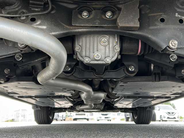 スバル インプレッサ ＸＶ 2．0i－S アイサイト 富山県 2017(平29)年 3.1万km クリスタルホワイトP ＥｙｅＳｉｇｈｔ　/４ＷＤ　/純正８インチナビ(CN-LR820D)　/アダプティブクルーズコントロール　/衝突被害軽減ブレーキ　/ステアリング連動ヘッドランプ　/バックカメラ　/ダウンヒルアシストコントロール/シートヒーター(D/N)　/パワーシート(D/N)　/ＥＴＣ　/ドライブレコーダー/USB入力端子