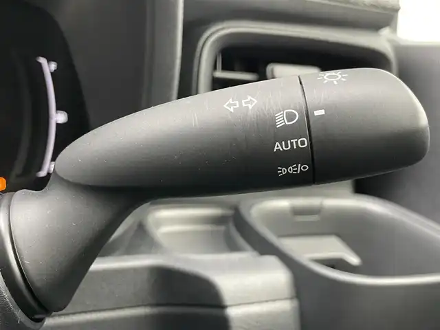 トヨタ シエンタ ハイブリッド Z 千葉県 2023(令5)年 2.5万km ホワイトパールクリスタルシャイン 純正8インチディスプレイオーディオナビ/BT/Miracast/全方位カメラ/両側パワースライドドア/アドバンストパーク/BSM/セーフティセンス/レーダークルーズコントロール/レーンキープアシスト/AC100V 1500W/LEDヘッドライト/ビルトインETC