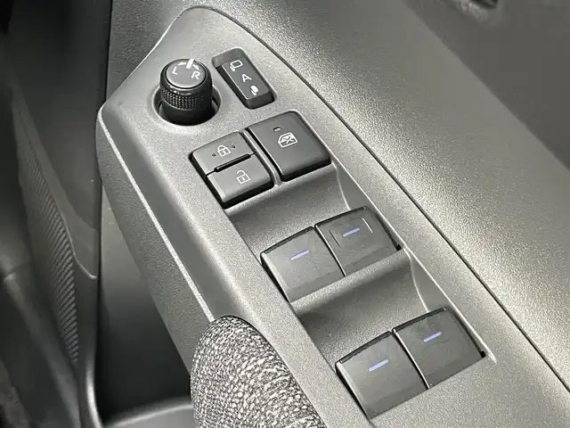 トヨタ シエンタ ハイブリッド Z 千葉県 2023(令5)年 2.5万km ホワイトパールクリスタルシャイン 純正8インチディスプレイオーディオナビ/BT/Miracast/全方位カメラ/両側パワースライドドア/アドバンストパーク/BSM/セーフティセンス/レーダークルーズコントロール/レーンキープアシスト/AC100V 1500W/LEDヘッドライト/ビルトインETC
