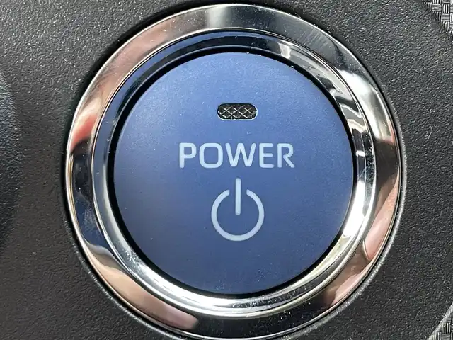 トヨタ ライズ Z 滋賀県 2022(令4)年 1.7万km ブラックマイカメタリック 純正ナビ/(フルセグ/Bluetooth/CD/DVD)/ビルトインETC2.0/パノラミックビューモニター/スマートアシスト/・衝突軽減ブレーキ/・レーンキープアシスト/・アダプティブクルーズコントロール/・標識認識/・アダプティブドライビングビーム/・オートハイビーム/LEDオートライト/フォグ/車速連動ワイパー/クリアランスソナー/ブラインドスポットモニター/シートヒーター/電動パーキング/ブレーキホールド/100V電源