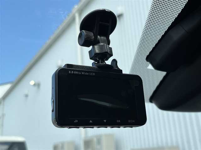 レクサス ＩＳ 300h バージョンL 奈良県 2018(平30)年 2.4万km ソニッククォーツ ブラインドスポットモニター　/純正フルセグナビ　/Bluetooth/ブルーレイ対応/マークレビンソン /電動リアシェード /ＥＴＣ２．０　/ステアリングヒーター　/前席ベンチレーションシート　/前席パワーシート　/クリアランスソナー　/前後ドライブレコーダー/オートクルーズコントロール