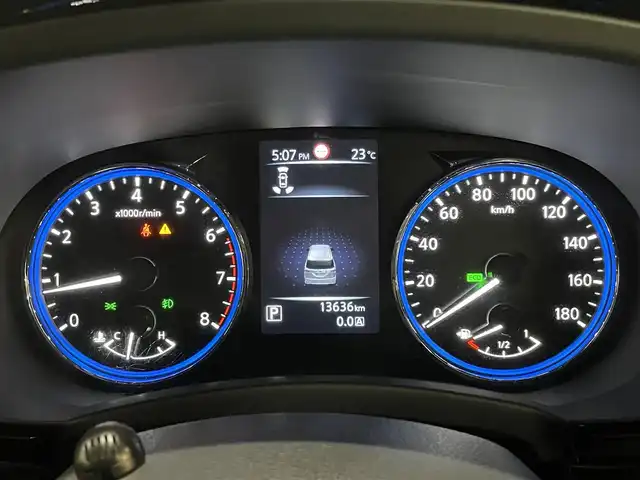日産 エルグランド 250HWS プレミアム アーバンクロム 道央・札幌 2024(令6)年 1.4万km ピュアホワイトパール 4WD/ワンオーナー/純正10型SDナビ/・フルセグTV/CD/DVD/BT/SD/USB/純正フリップダウンモニター/フロント、サイド、バックカメラ/プロパイロット/アラウンドビューモニター/本革シート/前席シートヒーター/前席パワーシート/運転席シートメモリ機能/両側パワースライドドア/パワーバックドア/オートクルーズコントロール/ビルトインETC/インテリジェントエマージェンシーブレーキ/車線逸脱防止支援システム/前後踏み間違い衝突防止アシスト/標識検知機能/ブラインドスポットモニター/前後コーナーセンサー/横滑り防止装置/純正ドライブレコーダー/オートライト/LEDヘッドライト/フォグライト/プッシュスタート/スマートキーx2/ステアリングリモコン/純正フロアマット/ドアバイザー/助手席、2列目オットマン/3列シート/ウインカーミラー/純正18インチAW/フロント、サイドエアロ/新車時保証書/取扱説明書/ナビ取扱説明書