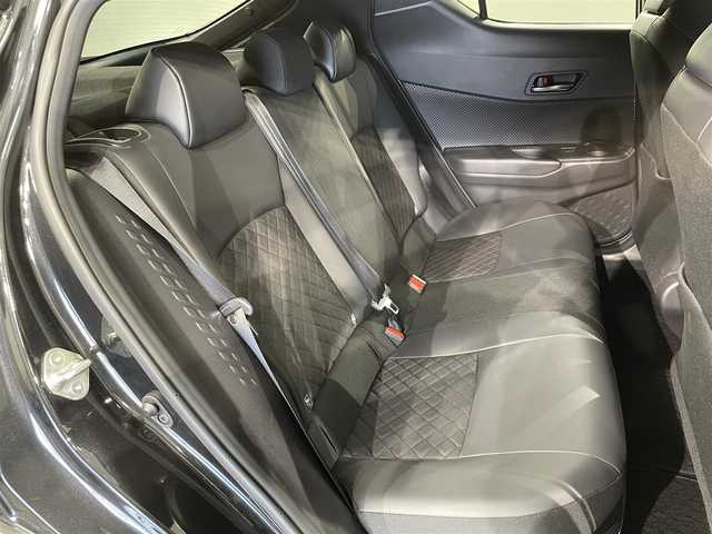 トヨタ Ｃ－ＨＲ G モード ネロセーフティプラスⅡ 愛知県 2022(令4)年 2.7万km ブラックマイカ 純正８インチディスプレイナビ　/(Bluetooth/フルセグTV/FM/AM/USB/Miracast)/パノラミックビューモニター　/トヨタセーフティセンス　/　　-プリクラッシュセーフティ/　　-レーントレーニングアシスト/　　-オートマチックハイビーム/　　-レーダークルーズコントロール/　　-ロードサインアシスト/シートヒーター　/ビルトインＥＴＣ　/前後ドライブレコーダー　/ブラインドスポットモニター/クリアランスソナー　/ＬＥＤヘッドライト　/ＬＥＤフォグ/純正フロアマット/プッシュスタート/　　-スマートキー