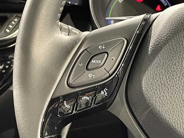 トヨタ Ｃ－ＨＲ G モード ネロセーフティプラスⅡ 愛知県 2022(令4)年 2.7万km ブラックマイカ 純正８インチディスプレイナビ　/(Bluetooth/フルセグTV/FM/AM/USB/Miracast)/パノラミックビューモニター　/トヨタセーフティセンス　/　　-プリクラッシュセーフティ/　　-レーントレーニングアシスト/　　-オートマチックハイビーム/　　-レーダークルーズコントロール/　　-ロードサインアシスト/シートヒーター　/ビルトインＥＴＣ　/前後ドライブレコーダー　/ブラインドスポットモニター/クリアランスソナー　/ＬＥＤヘッドライト　/ＬＥＤフォグ/純正フロアマット/プッシュスタート/　　-スマートキー