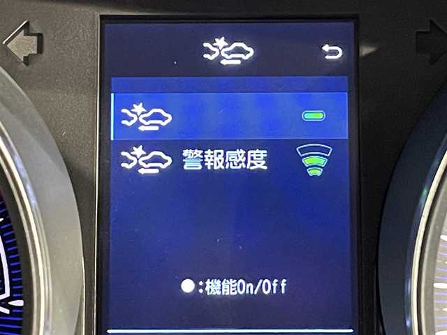 トヨタ Ｃ－ＨＲ G モード ネロセーフティプラスⅡ 福島県 2022(令4)年 2.7万km ブラックマイカ /純正８インチディスプレイナビ　//(Bluetooth/フルセグTV/FM/AM/USB/Miracast)//パノラミックビューモニター　//トヨタセーフティセンス　//プリクラッシュセーフティ//レーントレーニングアシスト//オートマチックハイビーム//レーダークルーズコントロール//ロードサインアシスト//シートヒーター　//ビルトインＥＴＣ　//前後ドライブレコーダー　//ブラインドスポットモニター//クリアランスソナー　//ＬＥＤヘッドライト　//ＬＥＤフォグ//純正フロアマット//プッシュスタート//スマートキー