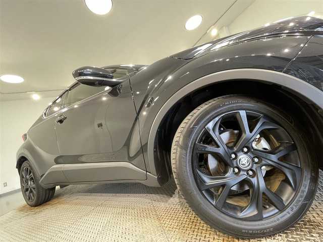 トヨタ Ｃ－ＨＲ G モード ネロセーフティプラスⅡ 福島県 2022(令4)年 2.7万km ブラックマイカ /純正８インチディスプレイナビ　//(Bluetooth/フルセグTV/FM/AM/USB/Miracast)//パノラミックビューモニター　//トヨタセーフティセンス　//プリクラッシュセーフティ//レーントレーニングアシスト//オートマチックハイビーム//レーダークルーズコントロール//ロードサインアシスト//シートヒーター　//ビルトインＥＴＣ　//前後ドライブレコーダー　//ブラインドスポットモニター//クリアランスソナー　//ＬＥＤヘッドライト　//ＬＥＤフォグ//純正フロアマット//プッシュスタート//スマートキー