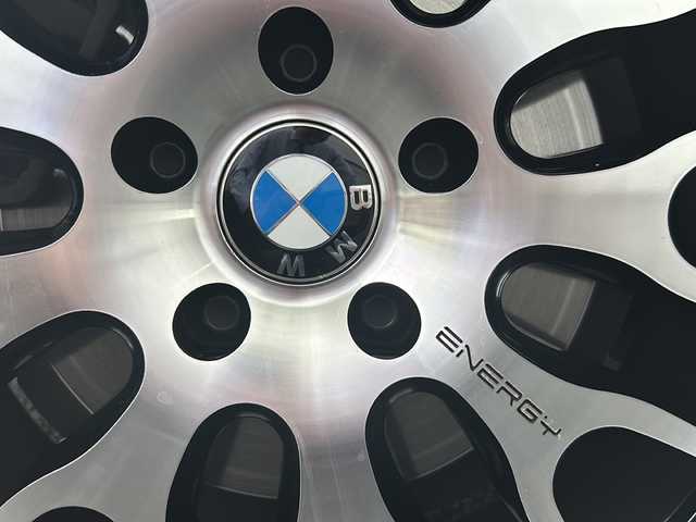 ＢＭＷ ５２８ｉ 神奈川県 2010(平22)年 4.2万km アルピンホワイトⅢ エナジーボディーエアロキット/エナジートランクスポイラー/ダウンサス/エナジーエディション21インチAW/エナジー4本出しマフラー/クルーズコントロール/純正ＨＤＤナビ/（AM/FM/CD/DVD/TV/BT/AUX)/ＥＴＣ/前ドライブレコーダー/バックカメラ/メモリシート（D席）/パワーシート(D/N席)/ヒートシーター（D/N席）/プッシュスタート/社外フロアマット/スペアキー/オートライト/前後フォグランプ/取扱説明書
