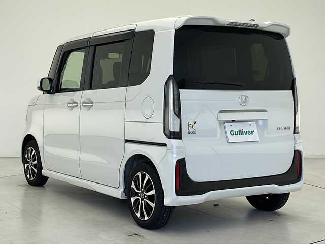 ホンダ Ｎ ＢＯＸ カスタム コーディネートスタイル 千葉県 2024(令6)年 0.6万km プラチナホワイトパール 純正ナビ/Bluetooth フルセグ ipod/ＥＴＣ/ドライブレコーダー/両側パワースライドドア/バックカメラ/シートヒーター/電動パーキングブレーキ/純正アルミホイール/純正フロアマット/純正ドアバイザー/ベンチシート/チップアップシート/後席サンシェード/プッシュスタート/スマートキー/ウィンカーミラー/ステアリングスイッチ/ホンダセンシング/衝突軽減ブレーキ/レーンキープアシスト/オートハイビーム/レーダークルーズコントロール/標識認識機能/先行者発進告知/コーナーセンサー/アイドリングストップ