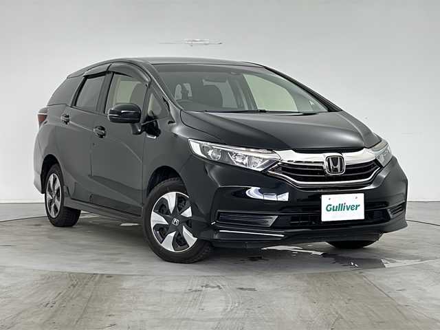 ホンダ シャトル ハイブリッド ホンダセンシング 秋田県 2020(令2)年 5.5万km クリスタルブラックパール 4WD/社外メモリナビ/CD/BT/ホンダセンシング　/レーダークルーズコントロール　/横滑り防止装置　/レーンキープアシスト　/バックカメラ　/ビルトインＥＴＣ　/プッシュスタート/スマートキー　/社外フロアマット　/スペアキー/電動格納ミラー