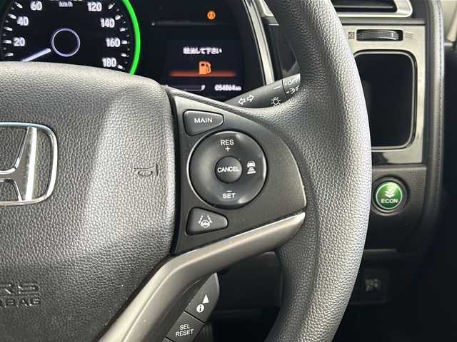 ホンダ シャトル ハイブリッド ホンダセンシング 秋田県 2020(令2)年 5.5万km クリスタルブラックパール 4WD/社外メモリナビ/CD/BT/ホンダセンシング　/レーダークルーズコントロール　/横滑り防止装置　/レーンキープアシスト　/バックカメラ　/ビルトインＥＴＣ　/プッシュスタート/スマートキー　/社外フロアマット　/スペアキー/電動格納ミラー