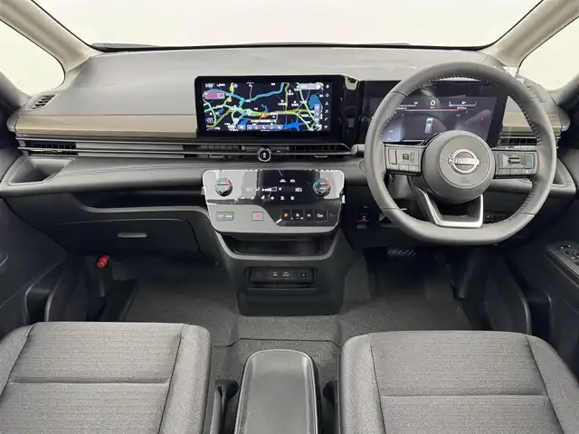 日産 セレナ e－パワー ハイウェイスター V 福岡県 2025(令7)年 0.1千km プリズムホワイト 登録済未使用車　/純正９型ナビ　/全方位カメラ　/ビルトインＥＴＣ２．０　/置くだけ充電　/インテリジェントルームミラー　/プロパイロット　/コーナーセンサー　/エマージェンシーブレーキ　/レーンキープ　/ＢＳＷ　/両側電動スライドドア　/ＬＥＤヘッドライト