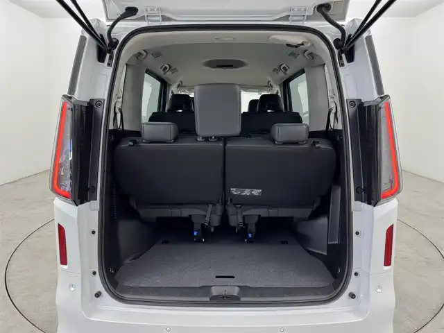 日産 セレナ e－パワー ハイウェイスター V 福岡県 2025(令7)年 0.1千km プリズムホワイト 登録済未使用車　/純正９型ナビ　/全方位カメラ　/ビルトインＥＴＣ２．０　/置くだけ充電　/インテリジェントルームミラー　/プロパイロット　/コーナーセンサー　/エマージェンシーブレーキ　/レーンキープ　/ＢＳＷ　/両側電動スライドドア　/ＬＥＤヘッドライト
