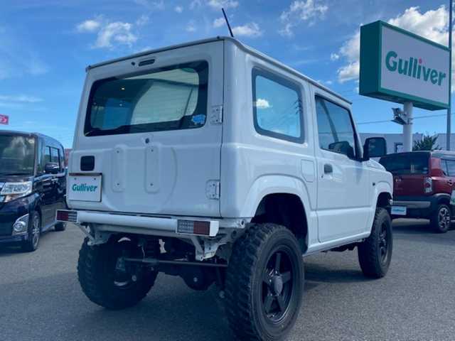 スズキ ジムニー XG 兵庫県 2020(令2)年 7.9万km スペリアホワイト ・2人乗り公認登録/・2インチUP/・４WD/・５MT/・社外BTオーディオ/・社外前後バンパー/・社外マフラー/・社外16AW/・キーレスキー/・社外テールレンズ/・スペアタイヤ車載