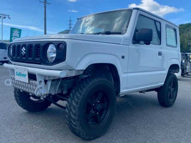 スズキ ジムニー XG 兵庫県 2020(令2)年 7.9万km スペリアホワイト ・2人乗り公認登録/・2インチUP/・４WD/・５MT/・社外BTオーディオ/・社外前後バンパー/・社外マフラー/・社外16AW/・キーレスキー/・社外テールレンズ/・スペアタイヤ車載
