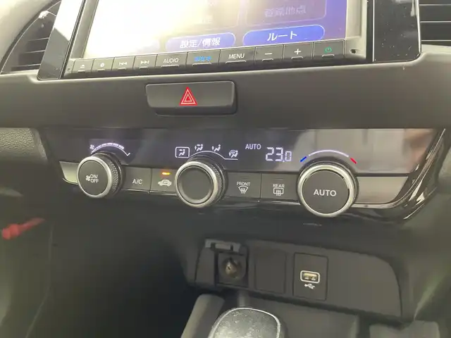 ホンダ フィット e:HEV RS 三重県 2022(令4)年 1.7万km プラチナホワイトパール 純正8インチナビ/フルセグ/バックカメラ/追従式クルーズコントロール/衝突軽減ブレーキ/レーンキープアシスト/コーナーセンサー/電動パーキング/オートブレーキホールド/前後ドライブレコーダー/ETC/パドルシフト/スマートキー