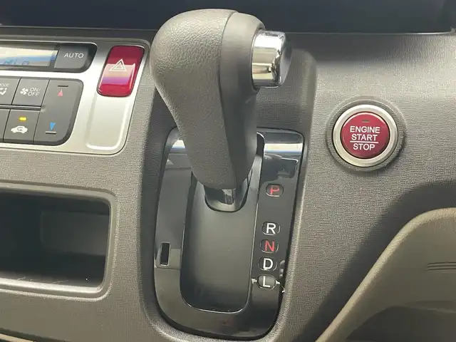 ホンダ Ｎ ＯＮＥ G Lパッケージ 愛知県 2012(平24)年 4.4万km クリスタルブラックパール 純正ＤＡ　バックカメラ　ＵＳＢ　禁煙車　地デジＴＶ　カーテンエアバッグ　オートエアコン　プッシュスタート　スマートキー　ＣＤ再生　純正フロアマット　ＨＩＤヘッドライト　オートライト　ベンチシート