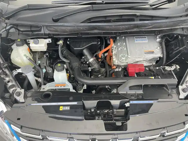 日産 セレナ e－パワー ハイウェイスター V 滋賀県 2021(令3)年 4.5万km ダークメタルグレー 純正10インチナビ/・フルセグ/Bluetooth/SD/DVD//全方位カメラ/後席モニター/インテリジェントルームミラー/追従付クルーズコントロール/両側自動ドア/ブラインドスポットモニター/LEDヘッドライト/コーナーセンサー/電子パーキング/オートブレーキホールド/ビルトインETC