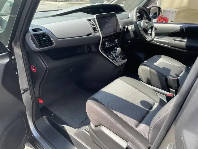 日産 セレナ e－パワー ハイウェイスター V 滋賀県 2021(令3)年 4.5万km ダークメタルグレー 純正10インチナビ/・フルセグ/Bluetooth/SD/DVD//全方位カメラ/後席モニター/インテリジェントルームミラー/追従付クルーズコントロール/両側自動ドア/ブラインドスポットモニター/LEDヘッドライト/コーナーセンサー/電子パーキング/オートブレーキホールド/ビルトインETC