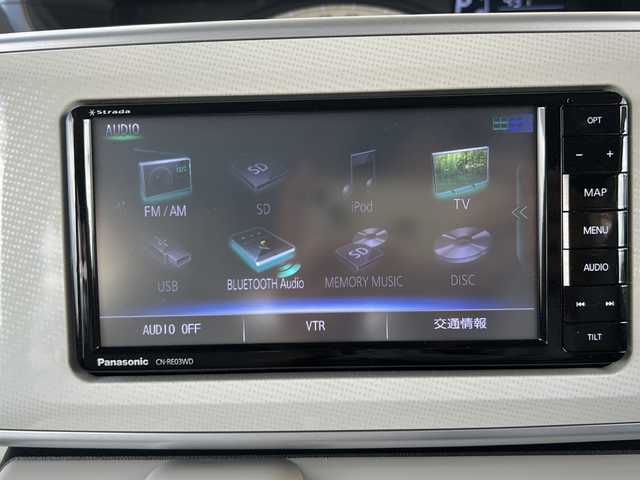 ダイハツ ムーヴ キャンバス X SA Ⅱ 静岡県 2017(平29)年 5.3万km パールホワイトⅢ プリクラッシュ/・バックコーナーセンサー/・レーンキープアシスト/・スマートアシスト/社外SDナビ/・DTV/・Bluetooth/・CD/主要装備/・アイドリングストップ/・ETC/・ステアリングリモコン/・純正フロアマット/・ドアバイザー/・ベンチシート/・オートライト/・ハロゲンライト/・パワーステアリング/・パワーウィンドウ/・プッシュスタート/・両側スライドドア/・電動格納ミラー/・スマートキー/・スペアキー/・ワンオーナー