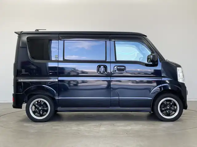 スズキ エブリィ ワゴン PZターボ 新潟県 2018(平30)年 6.3万km ブルーイッシュブラックパール3 4WD/衝突軽減ブレーキ/パワースライドドア/純正ディーラーOPナビ/バックカメラ/フルセグTV/Bluetooth/DVD再生機能/シートヒーター/14インチ社外AW/フロアマット/ETC/LEDヘッドライト/ステアリングスイッチ/純正AW付きスタッドレスタイヤ積込み