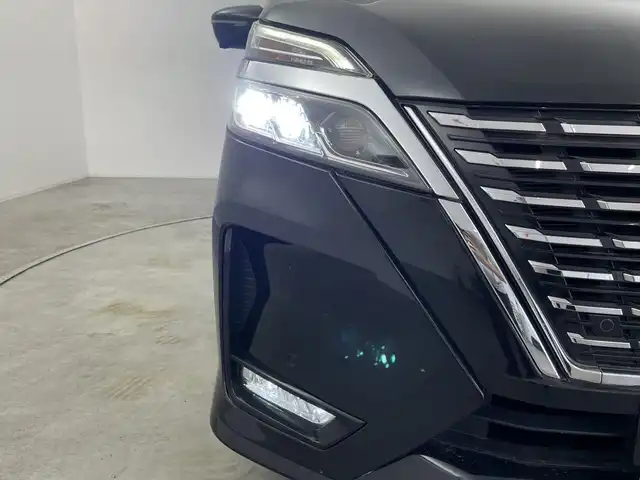 日産 セレナ ハイウェイスター V 群馬県 2021(令3)年 3.6万km ダイヤモンドブラック 純正１０インチナビ/純正１１インチ後席モニター/プロパイロット/アラウンドビューモニター/シートヒーター/オートマチックハイビーム/コーナーセンサー/LEDヘッドライト/ドライブレコーダー/ETC/純正AW/社外フロアマット/３列シート/ウォークスルー/衝突被害軽減システム/両側パワースライドドア/デジタルインナーミラー/BSM/禁煙車