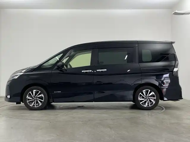 日産 セレナ ハイウェイスター V 群馬県 2021(令3)年 3.6万km ダイヤモンドブラック 純正１０インチナビ/純正１１インチ後席モニター/プロパイロット/アラウンドビューモニター/シートヒーター/オートマチックハイビーム/コーナーセンサー/LEDヘッドライト/ドライブレコーダー/ETC/純正AW/社外フロアマット/３列シート/ウォークスルー/衝突被害軽減システム/両側パワースライドドア/デジタルインナーミラー/BSM/禁煙車
