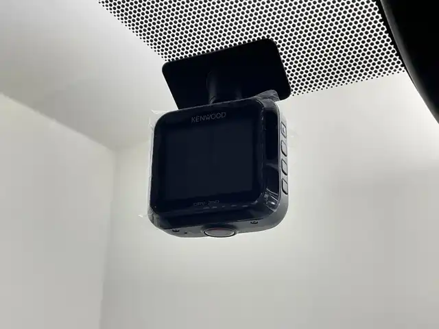 トヨタ ノア G 鹿児島県 2022(令4)年 3.9万km メタルストリームM 純正10.5インチディスプレイオーディオ/（CD/DVD/Bluetooth/HDMI/フルセグTV）/純正フリップダウンモニター/レーダークルーズコントロール/プリクラッシュセーフティ/レーンキープ/オートライト/オートマチックハイビーム/両側パワースライドドア/ドライブレコーダー/ETC2.0/スマートキー/プッシュスタート/純正フロアマット/シートヒーター/スペアキー/純正16インチAW/LEDヘッドライト