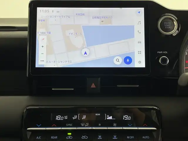 トヨタ ノア G 鹿児島県 2022(令4)年 3.9万km メタルストリームM 純正10.5インチディスプレイオーディオ/（CD/DVD/Bluetooth/HDMI/フルセグTV）/純正フリップダウンモニター/レーダークルーズコントロール/プリクラッシュセーフティ/レーンキープ/オートライト/オートマチックハイビーム/両側パワースライドドア/ドライブレコーダー/ETC2.0/スマートキー/プッシュスタート/純正フロアマット/シートヒーター/スペアキー/純正16インチAW/LEDヘッドライト