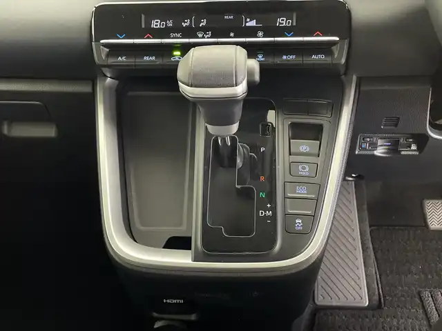 トヨタ ノア G 鹿児島県 2022(令4)年 3.9万km メタルストリームM 純正10.5インチディスプレイオーディオ/（CD/DVD/Bluetooth/HDMI/フルセグTV）/純正フリップダウンモニター/レーダークルーズコントロール/プリクラッシュセーフティ/レーンキープ/オートライト/オートマチックハイビーム/両側パワースライドドア/ドライブレコーダー/ETC2.0/スマートキー/プッシュスタート/純正フロアマット/シートヒーター/スペアキー/純正16インチAW/LEDヘッドライト