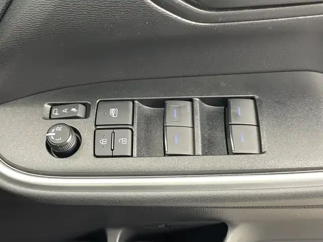 トヨタ ノア G 鹿児島県 2022(令4)年 3.9万km メタルストリームM 純正10.5インチディスプレイオーディオ/（CD/DVD/Bluetooth/HDMI/フルセグTV）/純正フリップダウンモニター/レーダークルーズコントロール/プリクラッシュセーフティ/レーンキープ/オートライト/オートマチックハイビーム/両側パワースライドドア/ドライブレコーダー/ETC2.0/スマートキー/プッシュスタート/純正フロアマット/シートヒーター/スペアキー/純正16インチAW/LEDヘッドライト