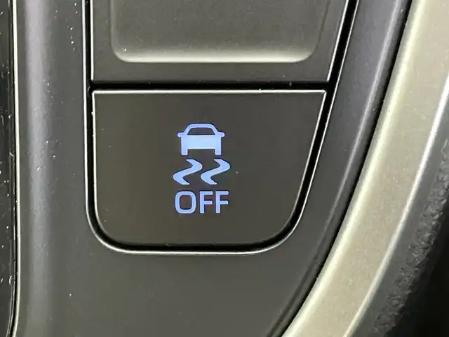 トヨタ ノア G 鹿児島県 2022(令4)年 3.9万km メタルストリームM 純正10.5インチディスプレイオーディオ/（CD/DVD/Bluetooth/HDMI/フルセグTV）/純正フリップダウンモニター/レーダークルーズコントロール/プリクラッシュセーフティ/レーンキープ/オートライト/オートマチックハイビーム/両側パワースライドドア/ドライブレコーダー/ETC2.0/スマートキー/プッシュスタート/純正フロアマット/シートヒーター/スペアキー/純正16インチAW/LEDヘッドライト