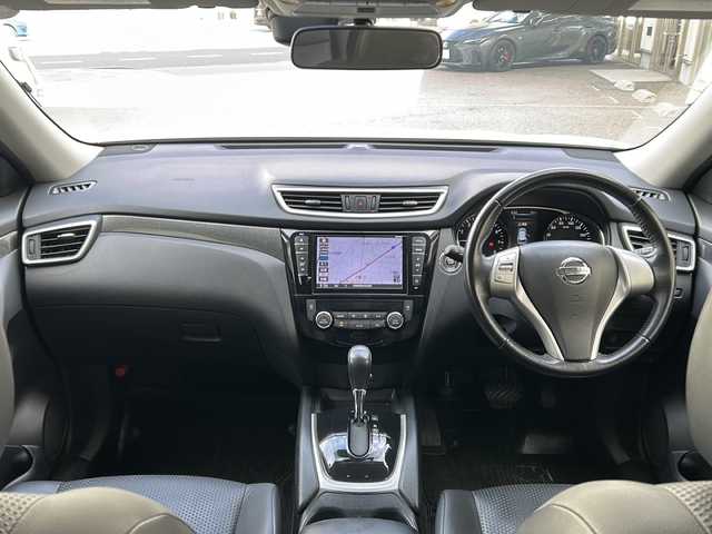 日産 エクストレイル 20X エマージェンシーブレーキ 兵庫県 2016(平28)年 9.8万km ブリリアントホワイトパール ワンオーナー/サンルーフ/純正SDナビ　フルセグ、DVD、BT、AM、FM/バックカメラ/ETC/衝突被害軽減ブレーキ/車線逸脱警報/横滑り防止/ルーフレール/カプロンシート/前席シートヒーター/コーナーセンサー/アイドリングストップ/スマートキー×２/プッシュスタート/ウインカーミラー