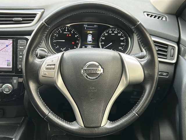 日産 エクストレイル 20X エマージェンシーブレーキ 兵庫県 2016(平28)年 9.8万km ブリリアントホワイトパール ワンオーナー/サンルーフ/純正SDナビ　フルセグ、DVD、BT、AM、FM/バックカメラ/ETC/衝突被害軽減ブレーキ/車線逸脱警報/横滑り防止/ルーフレール/カプロンシート/前席シートヒーター/コーナーセンサー/アイドリングストップ/スマートキー×２/プッシュスタート/ウインカーミラー