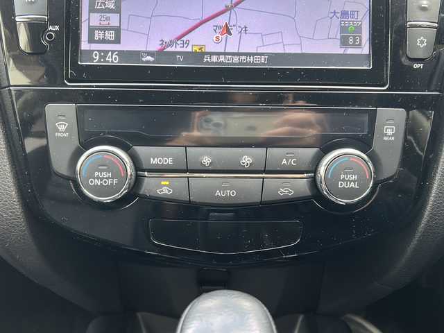 日産 エクストレイル 20X エマージェンシーブレーキ 兵庫県 2016(平28)年 9.8万km ブリリアントホワイトパール ワンオーナー/サンルーフ/純正SDナビ　フルセグ、DVD、BT、AM、FM/バックカメラ/ETC/衝突被害軽減ブレーキ/車線逸脱警報/横滑り防止/ルーフレール/カプロンシート/前席シートヒーター/コーナーセンサー/アイドリングストップ/スマートキー×２/プッシュスタート/ウインカーミラー