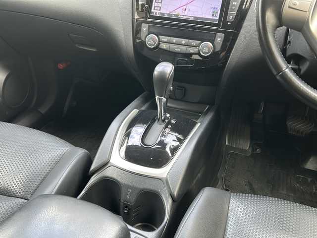 日産 エクストレイル 20X エマージェンシーブレーキ 兵庫県 2016(平28)年 9.8万km ブリリアントホワイトパール ワンオーナー/サンルーフ/純正SDナビ　フルセグ、DVD、BT、AM、FM/バックカメラ/ETC/衝突被害軽減ブレーキ/車線逸脱警報/横滑り防止/ルーフレール/カプロンシート/前席シートヒーター/コーナーセンサー/アイドリングストップ/スマートキー×２/プッシュスタート/ウインカーミラー