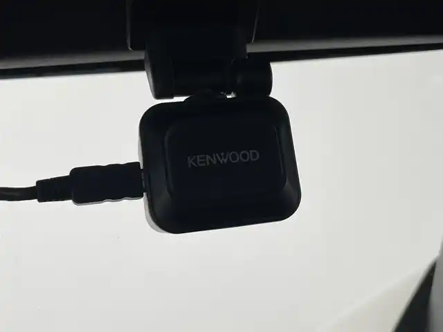 ホンダ Ｓ６６０ α 滋賀県 2015(平27)年 12.9万km プレミアムスターホワイトパール 純正6.1インチディスプレイオーディオ/【Bluetooth/USB/HDMI】/バックカメラ/ハーフレザーシート/16インチModuroアルミホイール/LEDヘッドライト/オートライト/HKSマフラー/プッシュスタート/スマートキー