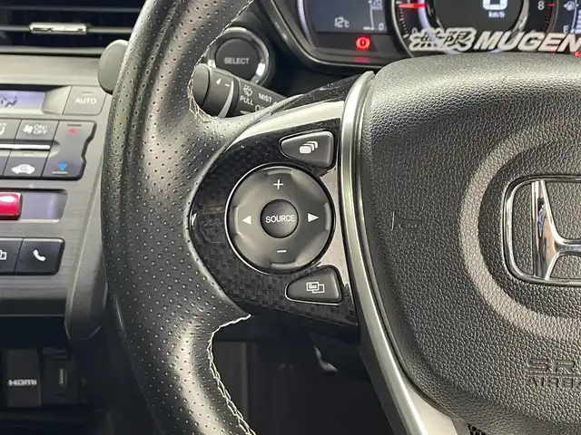 ホンダ Ｓ６６０ α 滋賀県 2015(平27)年 12.9万km プレミアムスターホワイトパール 純正6.1インチディスプレイオーディオ/【Bluetooth/USB/HDMI】/バックカメラ/ハーフレザーシート/16インチModuroアルミホイール/LEDヘッドライト/オートライト/HKSマフラー/プッシュスタート/スマートキー