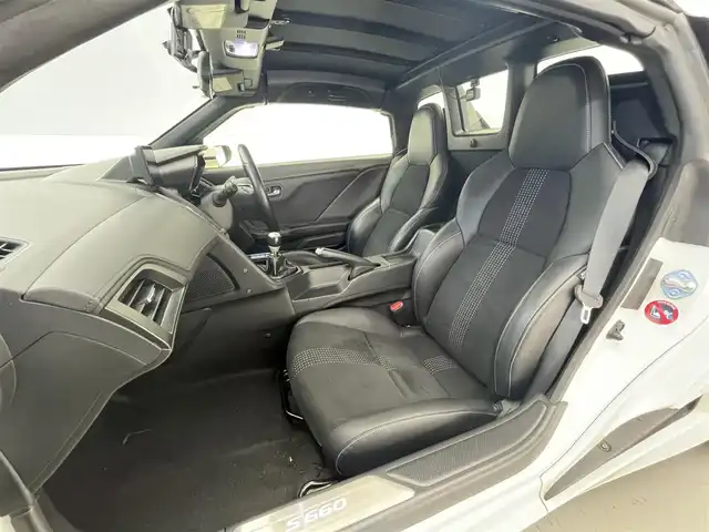 ホンダ Ｓ６６０ α 滋賀県 2015(平27)年 12.9万km プレミアムスターホワイトパール 純正6.1インチディスプレイオーディオ/【Bluetooth/USB/HDMI】/バックカメラ/ハーフレザーシート/16インチModuroアルミホイール/LEDヘッドライト/オートライト/HKSマフラー/プッシュスタート/スマートキー