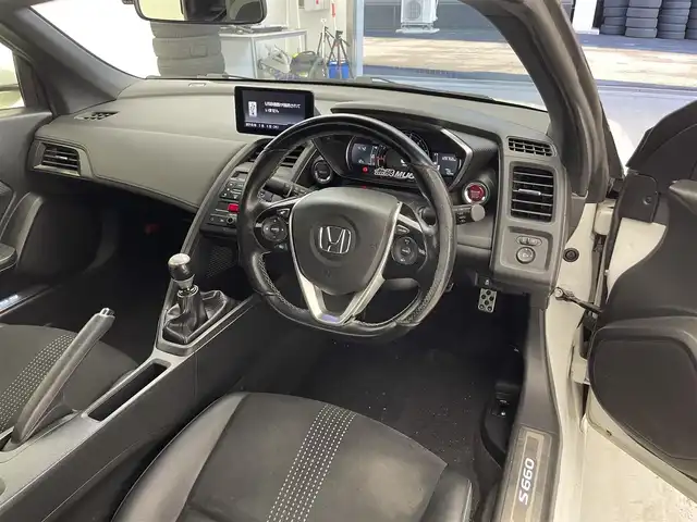 ホンダ Ｓ６６０ α 滋賀県 2015(平27)年 12.9万km プレミアムスターホワイトパール 純正6.1インチディスプレイオーディオ/【Bluetooth/USB/HDMI】/バックカメラ/ハーフレザーシート/16インチModuroアルミホイール/LEDヘッドライト/オートライト/HKSマフラー/プッシュスタート/スマートキー
