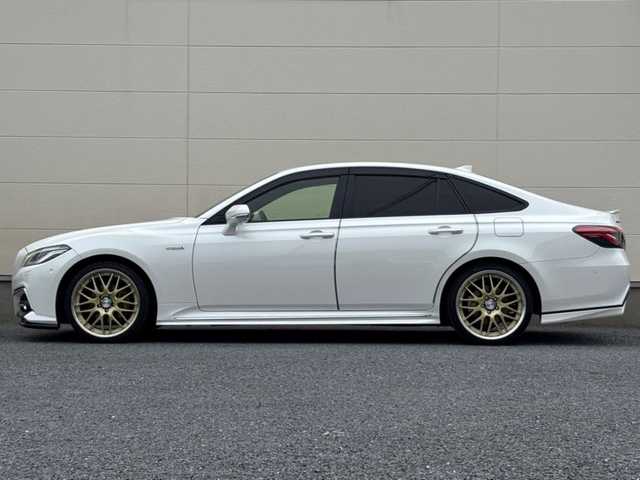 トヨタ クラウン ハイブリッド RS アドバンス 茨城県 2019(令1)年 9.1万km ホワイトパールクリスタルシャイン 純正メーカーナビ/パノラマビューモニター/デジタルインナーミラー/TRDエアロ/トヨタセーフティセンス/サンルーフ/ドライブレコーダー/ステアリングヒーター/シートヒーター/エアーシート/ホワイトレザーシート/スペアキー2本（カードキー有）/BSM/HUD/ETC2.0