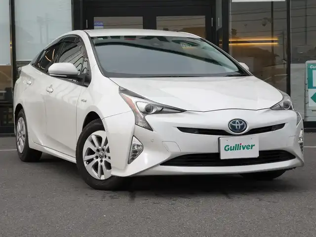 トヨタ プリウス Sセーフティプラス 茨城県 2017(平29)年 11.5万km ホワイトパールクリスタルシャイン 純正ナビ/【ラジオ・CD・TV・SD・BT・AUX】/パーキングアシスト/HUD/ETC/Bカメラ/レーダークルコン/前後コーナーセンサー/エンジンスターター/ステリモ/オートライト/Fフォグ/オートハイビーム/横滑り防止装置/レーンキープアシスト/衝突被害軽減システム/純正フロアマット/純正ホイールカバー