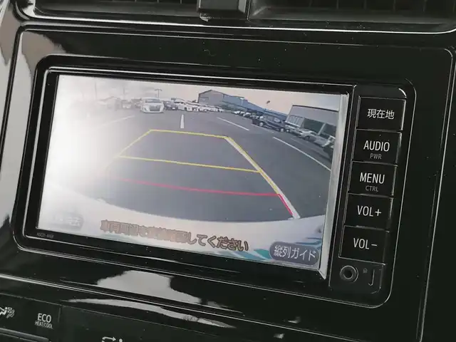 トヨタ プリウス Sセーフティプラス 茨城県 2017(平29)年 11.5万km ホワイトパールクリスタルシャイン 純正ナビ/【ラジオ・CD・TV・SD・BT・AUX】/パーキングアシスト/HUD/ETC/Bカメラ/レーダークルコン/前後コーナーセンサー/エンジンスターター/ステリモ/オートライト/Fフォグ/オートハイビーム/横滑り防止装置/レーンキープアシスト/衝突被害軽減システム/純正フロアマット/純正ホイールカバー