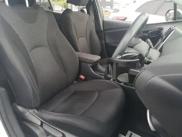 トヨタ プリウス Sセーフティプラス 茨城県 2017(平29)年 11.5万km ホワイトパールクリスタルシャイン 純正ナビ/【ラジオ・CD・TV・SD・BT・AUX】/パーキングアシスト/HUD/ETC/Bカメラ/レーダークルコン/前後コーナーセンサー/エンジンスターター/ステリモ/オートライト/Fフォグ/オートハイビーム/横滑り防止装置/レーンキープアシスト/衝突被害軽減システム/純正フロアマット/純正ホイールカバー