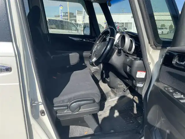 ホンダ Ｎ ＢＯＸ カスタム G Lパッケージ 大阪府 2015(平27)年 7.3万km プレミアムホワイトパールⅡ 自社(株)IDOMが運営する【じしゃロン堺店】の自社ローン対象車両になります。こちらは現金ご利用時の価格です。/ローンご希望の方は別途その旨お申付け下さい。