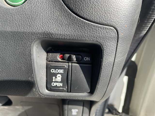 ホンダ Ｎ ＢＯＸ カスタム G Lパッケージ 大阪府 2015(平27)年 7.3万km プレミアムホワイトパールⅡ 自社(株)IDOMが運営する【じしゃロン堺店】の自社ローン対象車両になります。こちらは現金ご利用時の価格です。/ローンご希望の方は別途その旨お申付け下さい。