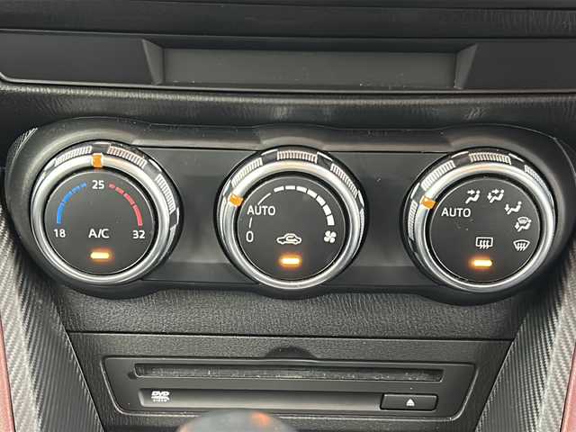 マツダ ＣＸ－３ XD ツーリング 宮城県 2016(平28)年 4.9万km クリスタルホワイトパールマイカ 禁煙車/ブラインドスポットモニター/ヘッドアップディスプレイ/クルーズコントロール/スマートシティブレーキサポート/ハーフレザーシート/マツダコネクトナビ/・CD/DVD/SD/BT/USB/フルセグTV/バックカメラ/ビルトインETC/パドルシフト/ステアリングスイッチ/プッシュスタート/スマートキー×2/LEDヘッドライト/LEDフォグランプ/純正18インチアルミホイール/純正フロアマット/トノカバー/アイドリングストップ/横滑り防止装置