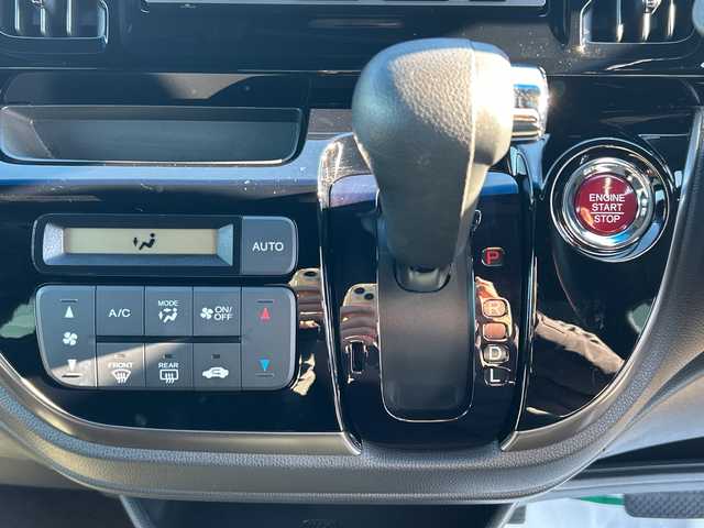 ホンダ Ｎ ＷＧＮ G Lパッケージ 茨城県 2016(平28)年 1万km ブリリアントスポーティブルーメタリック2トーン 登録時9270km/車検R9年6月/純正メモリナビ【VXM-164VFXi】/(地デジTV・CD・DVD・BT・ラジオ再生)/ハーフレザーシート/バックカメラ/クルーズコントロール/ETC/オートライト/LEDヘッドライト/純正14inアルミホイール/純正フロアマット/スマートキー/スペアキー/取扱説明書/保証書